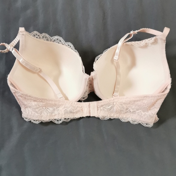 bra - Picture 4 of 4